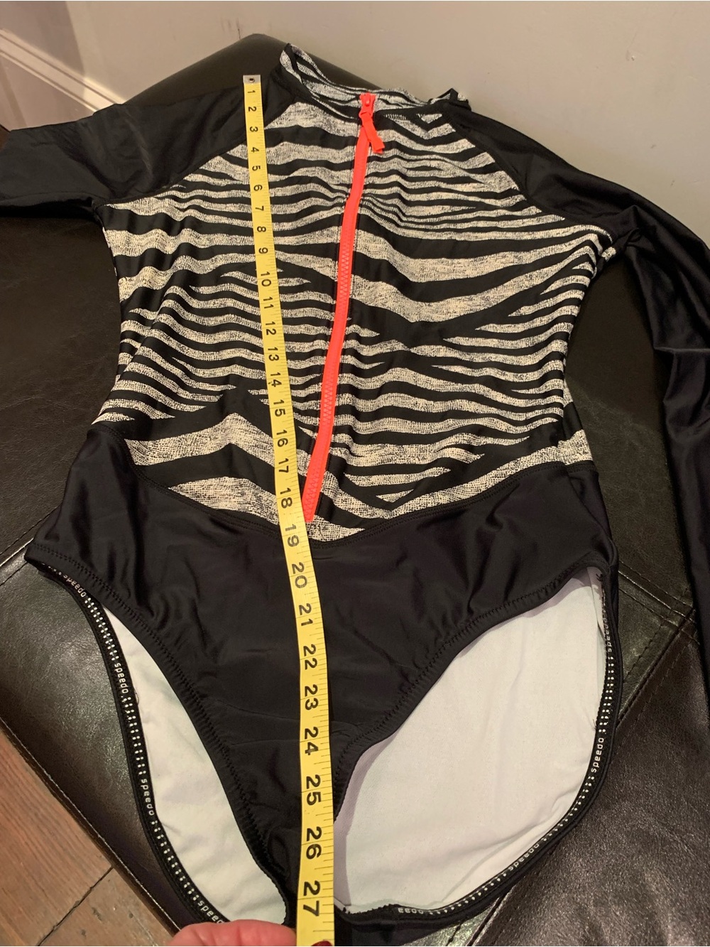🔥SALE🔥SPEEDO ZIP-UP LONG SLEEVE, RASH GUARD, ONE PIECE. EXCELLENT CONDITION! - Picture 6 of 7